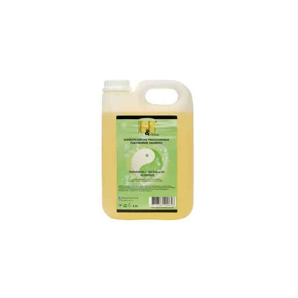 B&B Hundefrisørens professionelle fugtgivende shampoo by B&B