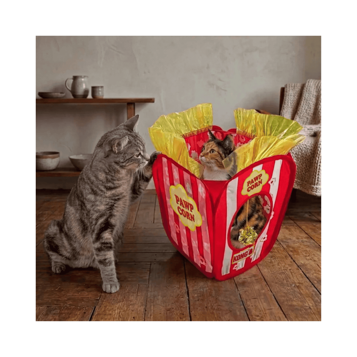 KONG Play Spaces Pawpcorn sammenfoldelig kattehule formet som popcornbæger