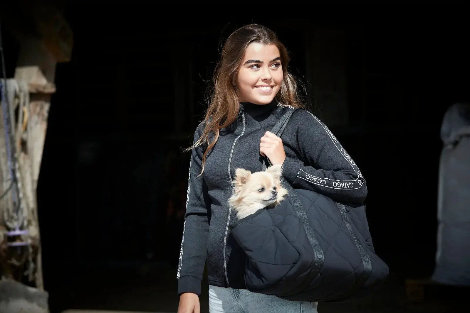Quiltet hundetaske fra CATAGO med teddy fleecefor by Catago